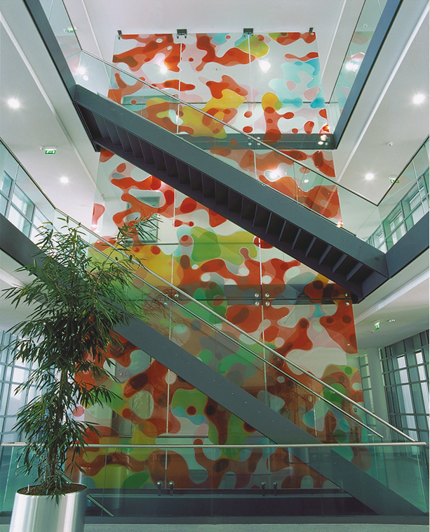 Peter Zimmermann – plot, 2000, 1200 x 600 cm, epoxy resin on glass,  OMZ Heidelberg 